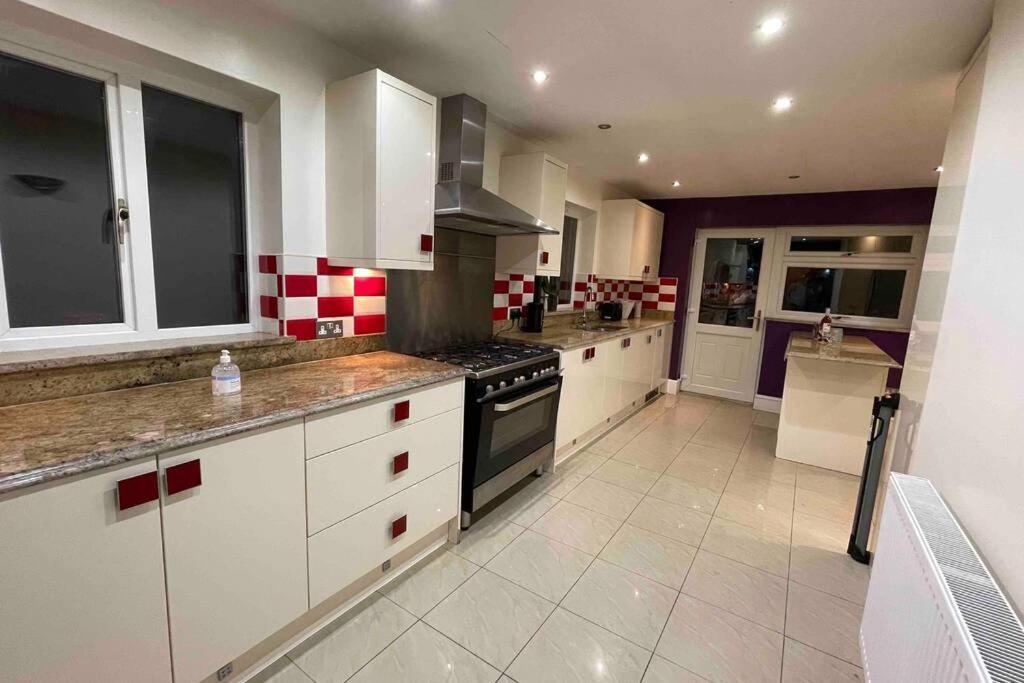Villa 3 Bed Detached Bungalow with Big Garden Hednesford Exterior foto